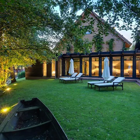 Hotel Strandhaus - Boutique & 4*